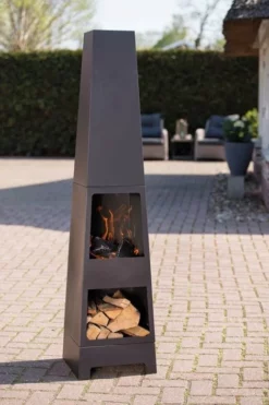 Bålsted Med Brændeopbevaring Tools # Gastro